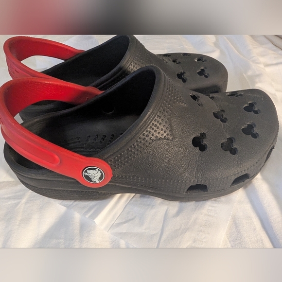 Disney Crocs MICKEY MOUSE Unisex Women 5 Men 3 Classic Clog Black Red EUC - Picture 4 of 10
